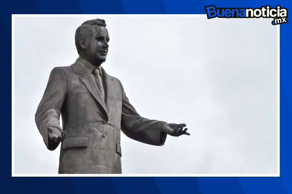 El monumento a Carlos Hank González en Paseo Tollocan es un ejemplo de los diversos monumentos en el EDOMEX