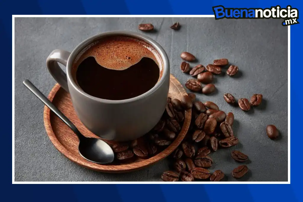 Tomar café con moderación podría ser una clave para vivir más y mejor, ya que un nuevo estudio presentado en la reunión anual de la Sociedad Americana de Nutrición sugiere que las mujeres que consumen entre una y tres tazas de café con cafeína al día durante la mediana edad tienen mayores probabilidades de llegar a la vejez en buenas condiciones físicas, mentales y cognitivas.