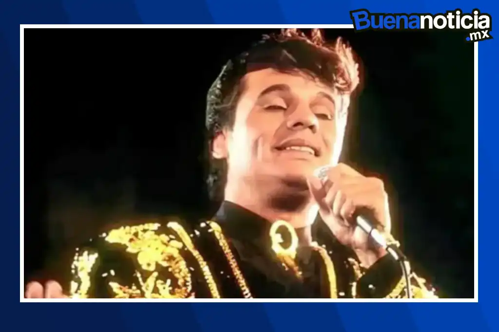 El Zócalo capitalino se llenará de música y nostalgia al proyectarse el primer concierto que Juan Gabriel ofreció en el Palacio de Bellas Artes en 1990.
