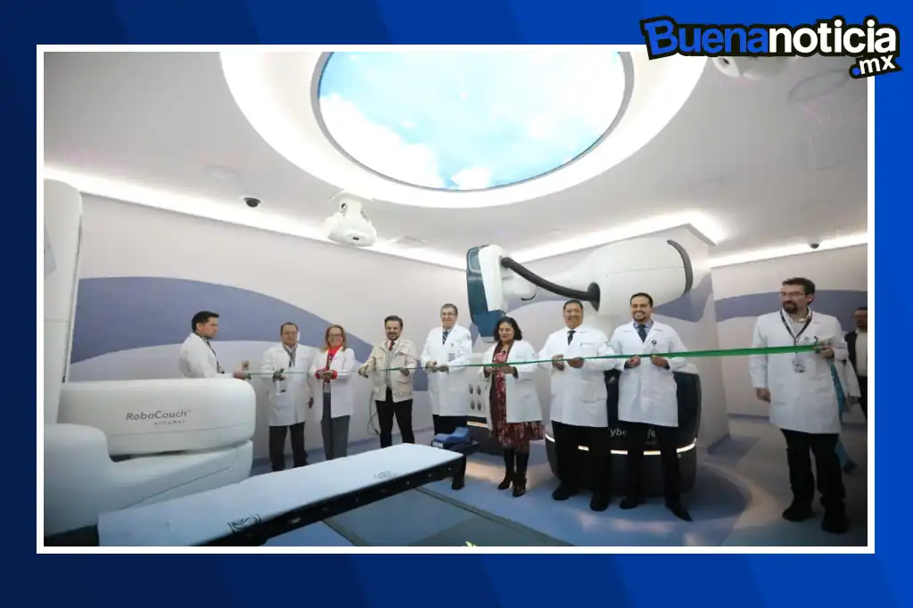 El Instituto Mexicano del Seguro Social (IMSS) puso en marcha el sistema CyberKnife, una tecnología de radiocirugía robótica de alta precisión que posiciona a México como el tercer país en América Latina en incorporar este avanzado método para el tratamiento del cáncer.